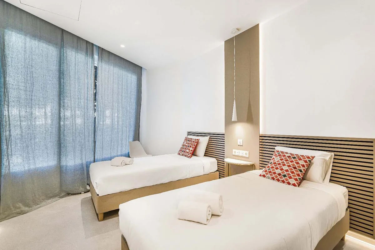 6f8fdd1c-04cb-4f10-aa18-fa93c29b0f19