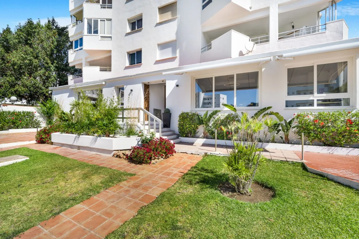 c2921b7e-b9a4-4a0c-902c-ac91e011febd