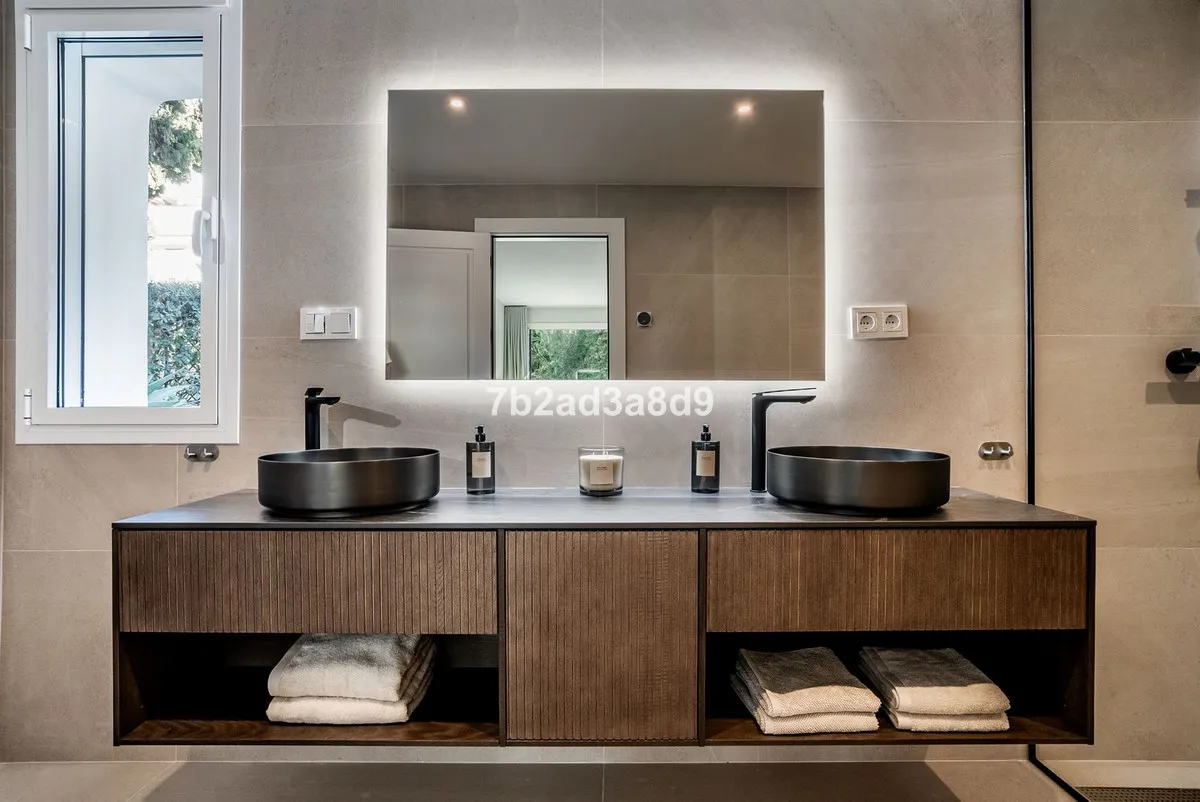 3e772820-e144-45a6-bc7c-e917a7370342