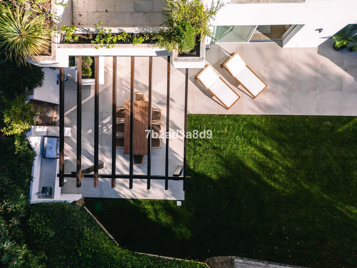 fd634437-5f7b-4364-86ee-6748c16e49d9