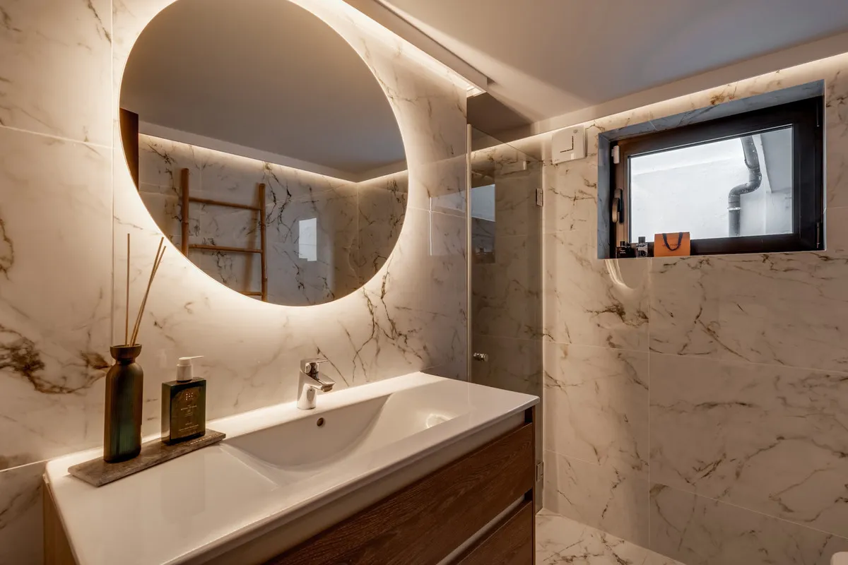 fbc6fb78-a7e2-4293-902e-debbf135d2ce