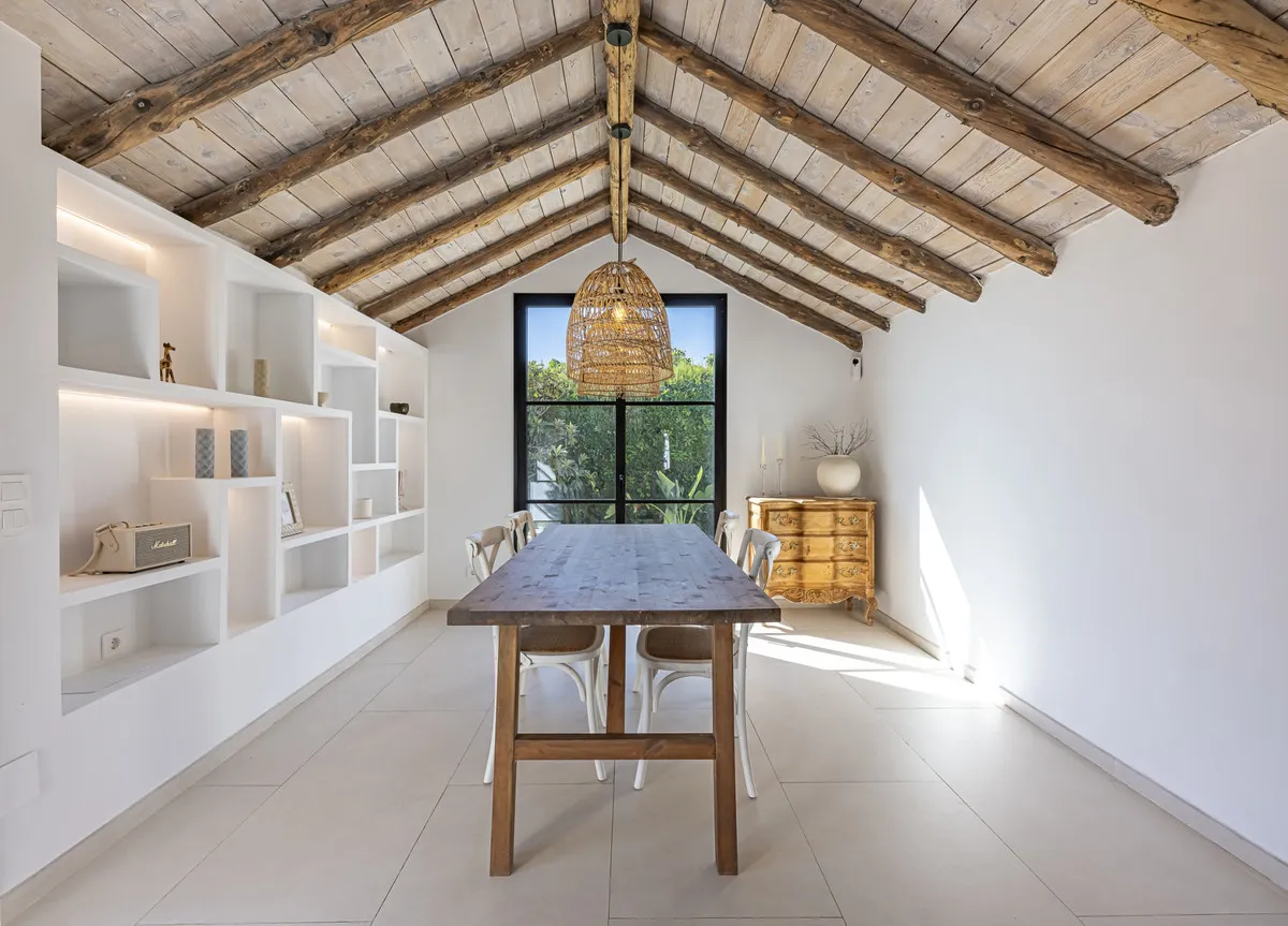 9a2a55a0-d5a6-421d-9844-244b0725db79