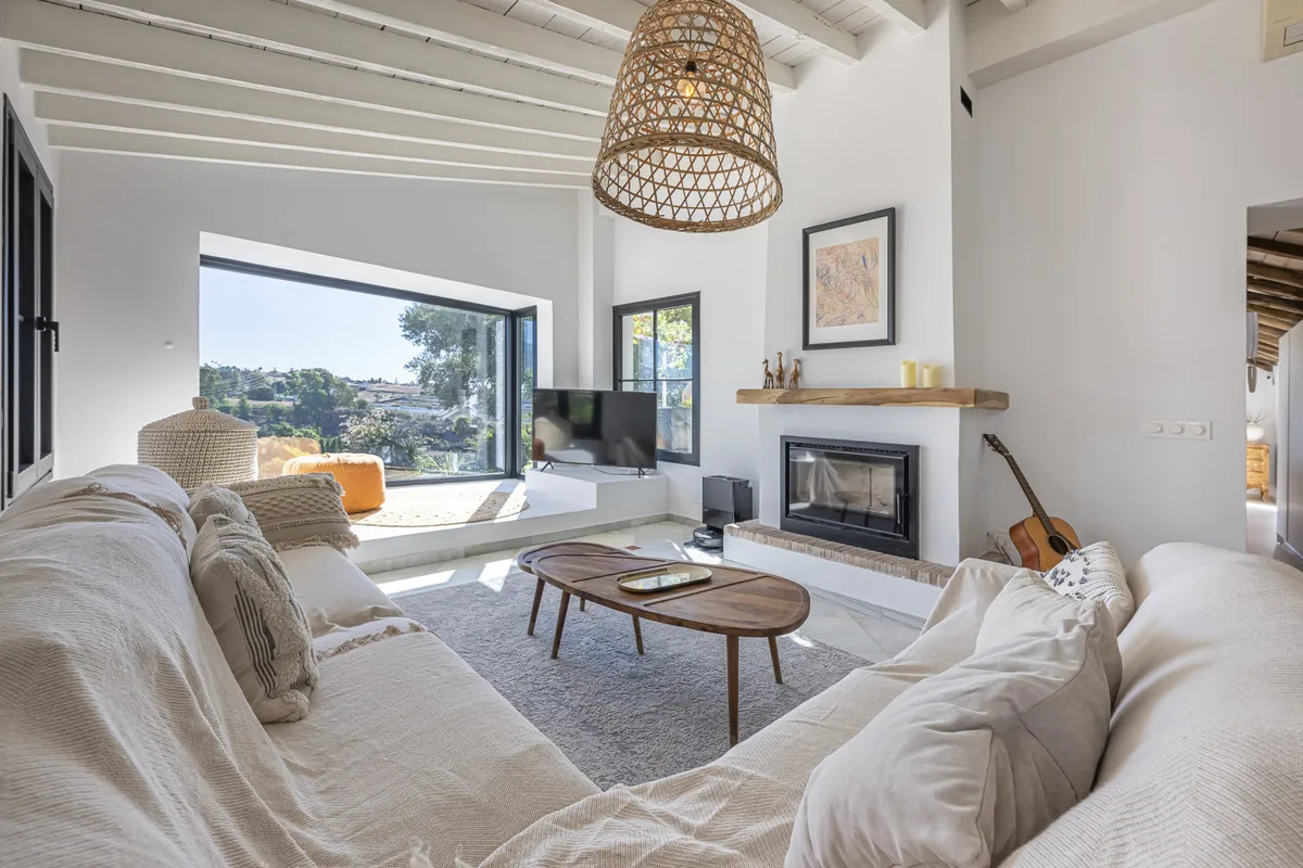 f28fb46d-700d-4283-b5c5-9de8d2ad6bf9