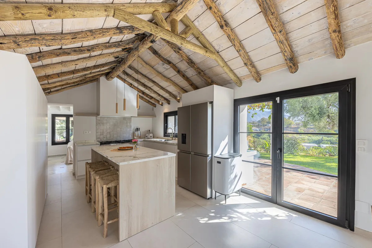 f7092fa6-45c9-45ab-9bef-4e1aae0c342d