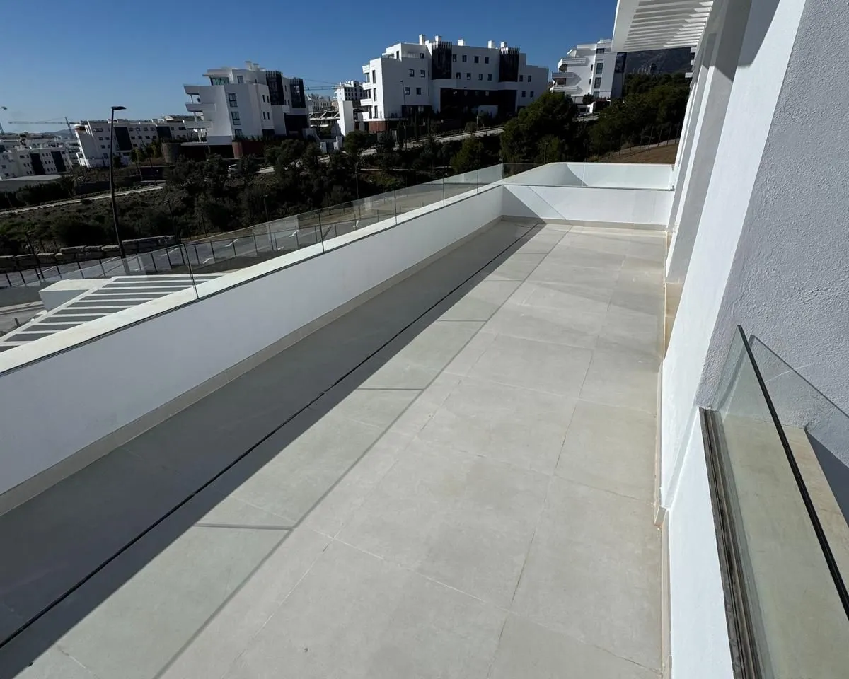 8e036aa5-6e8b-4ce3-8931-391f6f6a180c