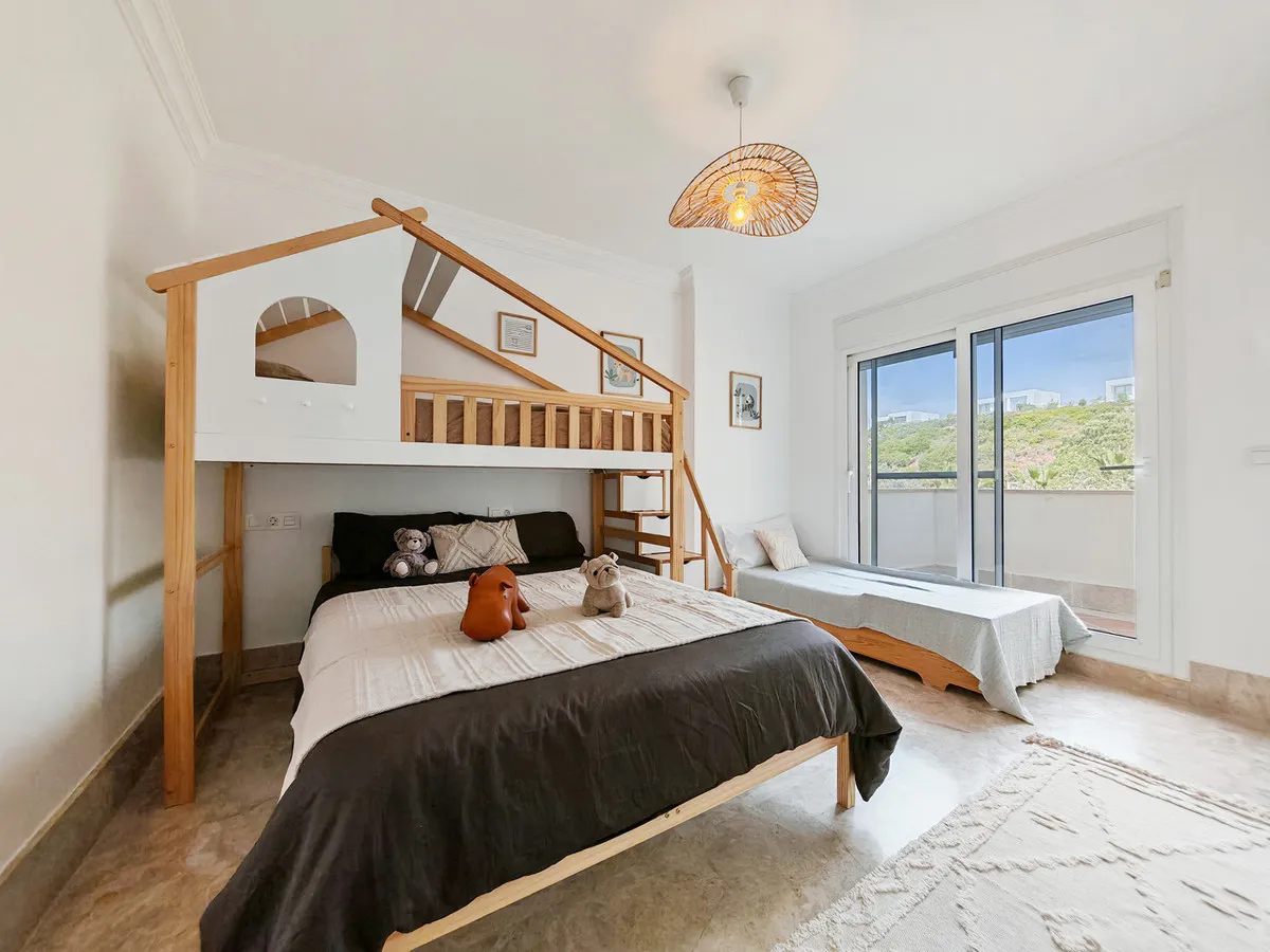 f925f25f-0023-4948-97eb-eb16f9b97eea