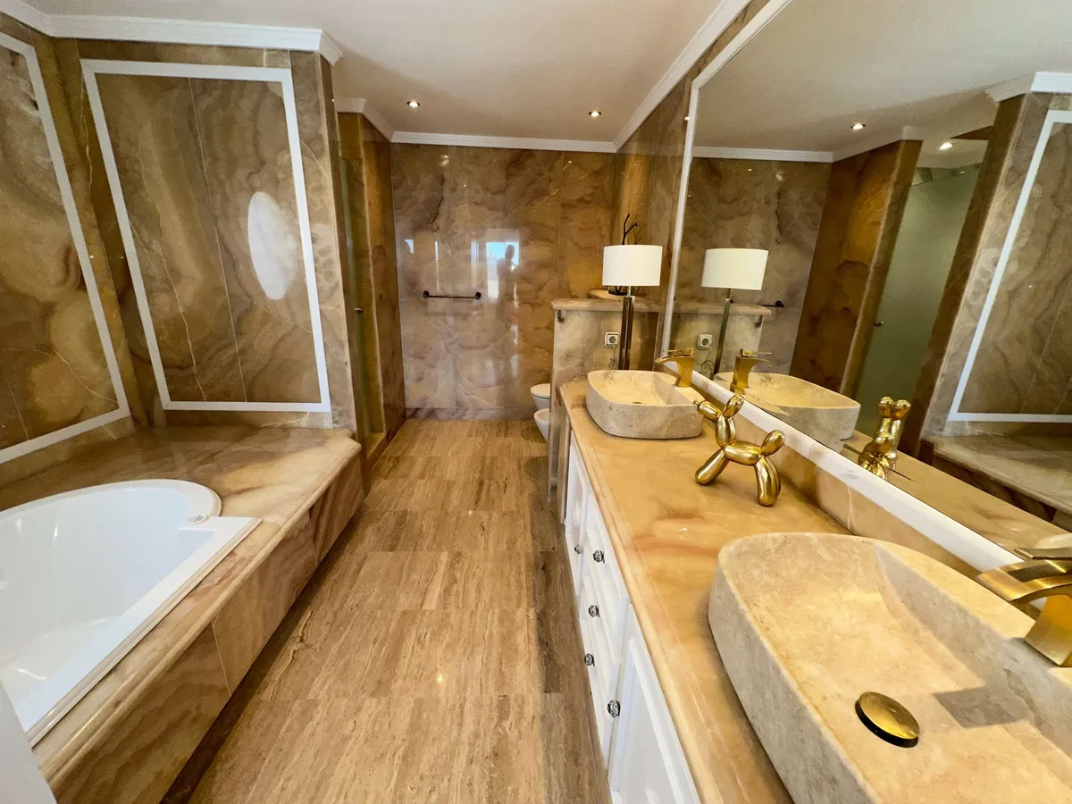 3cecf724-61e3-4ce5-8e1c-a07c33a03643