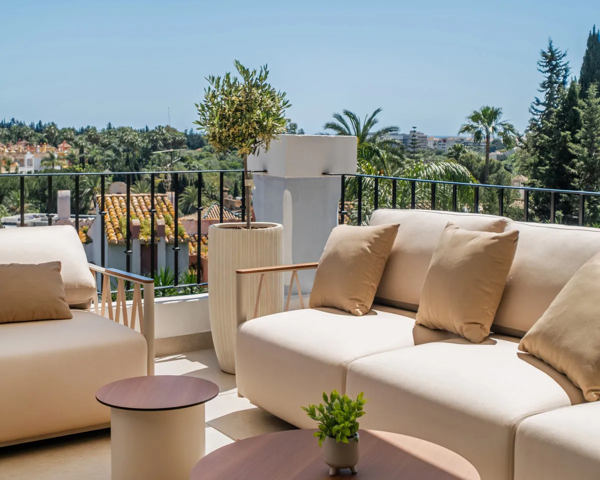 50d1098f-fb82-4990-b247-e07a9cb4f9a3