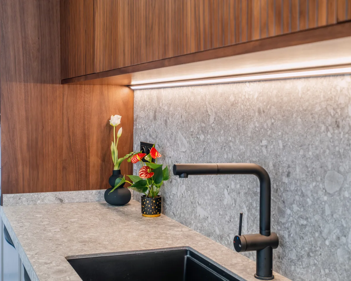 8d4927a0-3160-40fc-8966-054c228f7852