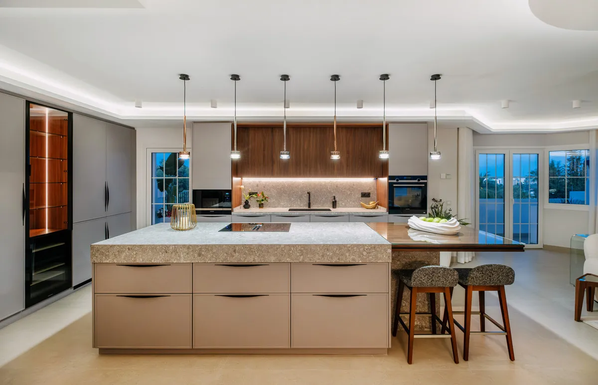 b7225062-2655-4877-8285-480c8102a4e4