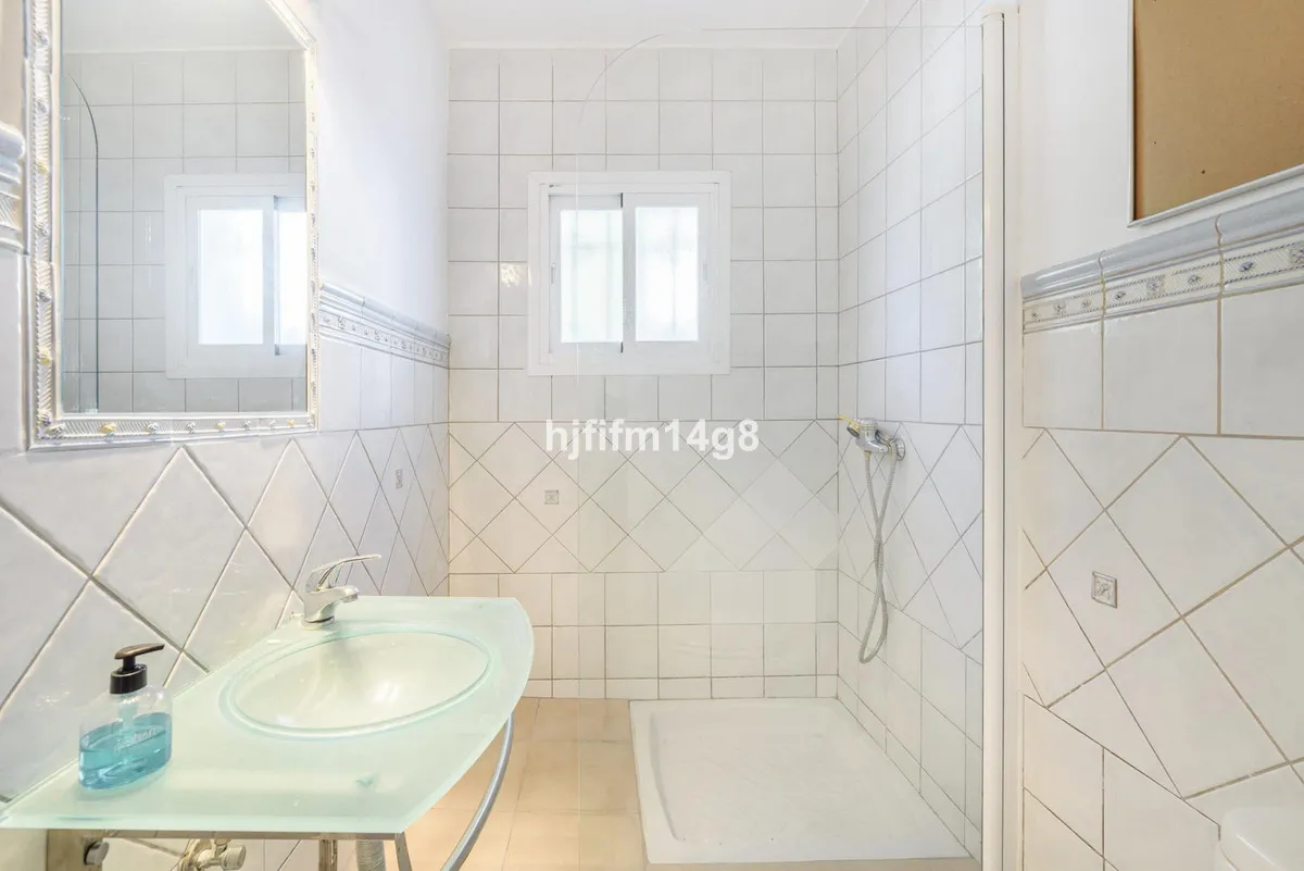 1a2749f6-3816-42c4-8101-2c9de11745c1