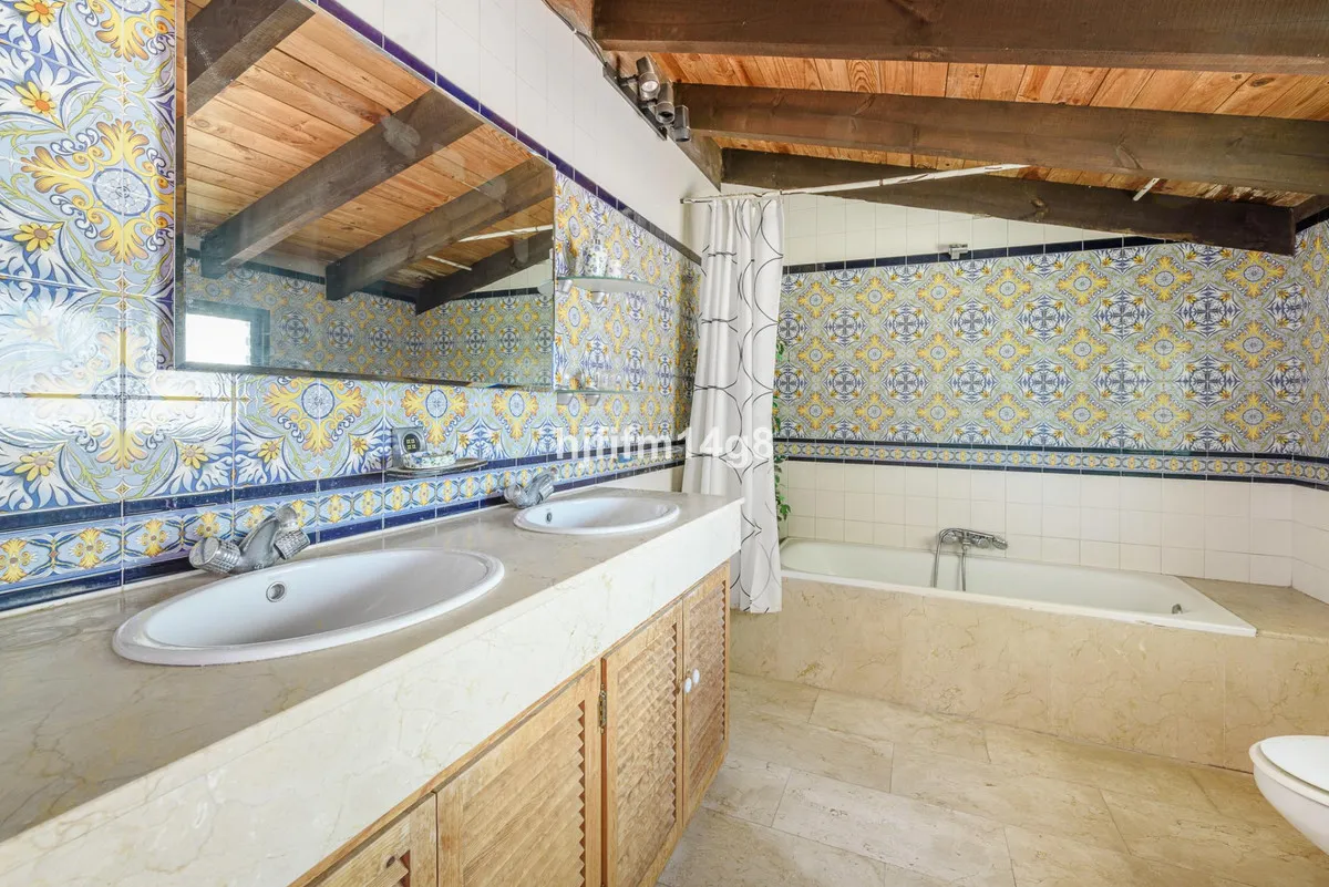 1b177221-66ce-4a85-86ff-f02f27d1b8d9