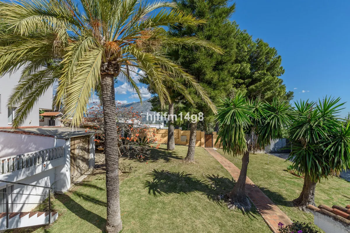 1db15be1-33c3-48c5-a651-01bffc71c4ab