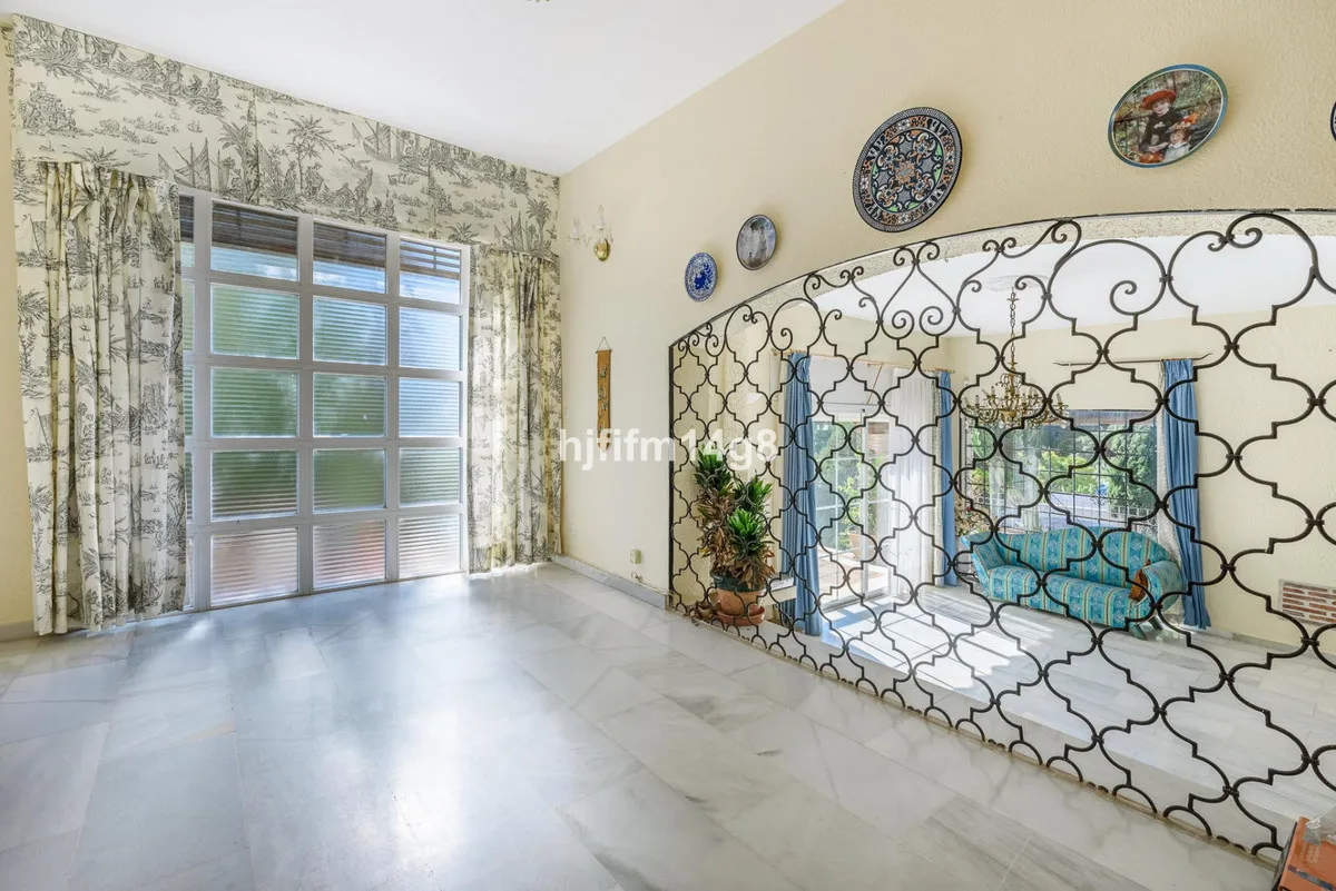 a0695428-cec1-4f45-9320-603de296d8ea