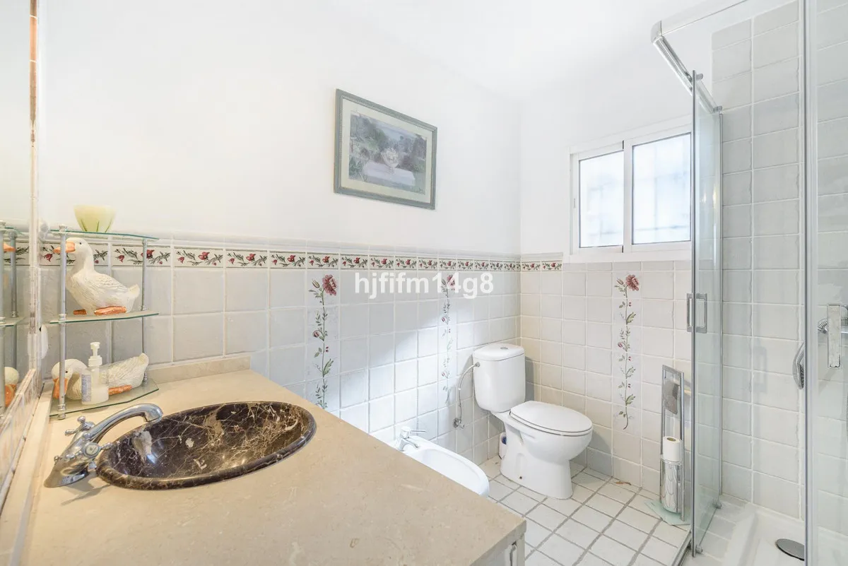 d971cd4b-a605-4b56-9ba0-88276213698d