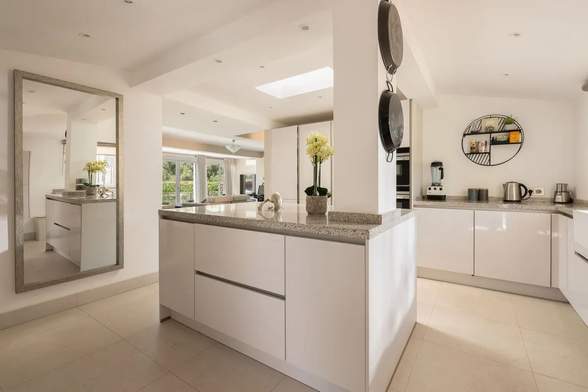 5ccc3443-6140-4e22-af12-7930cd0d645e