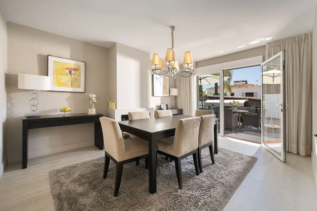 96329583-f9c5-4080-966c-29485d89d022