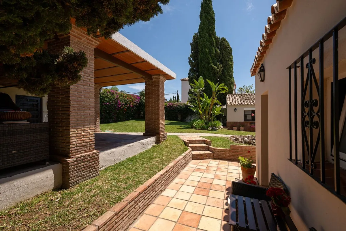 9a027a40-daec-4db8-a4d1-a8f86cae7a91