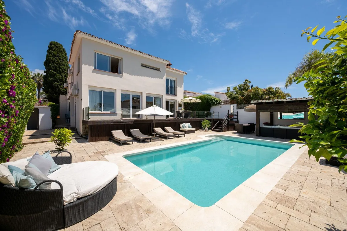 bd52484b-028f-4d6b-9e72-229882ad582e