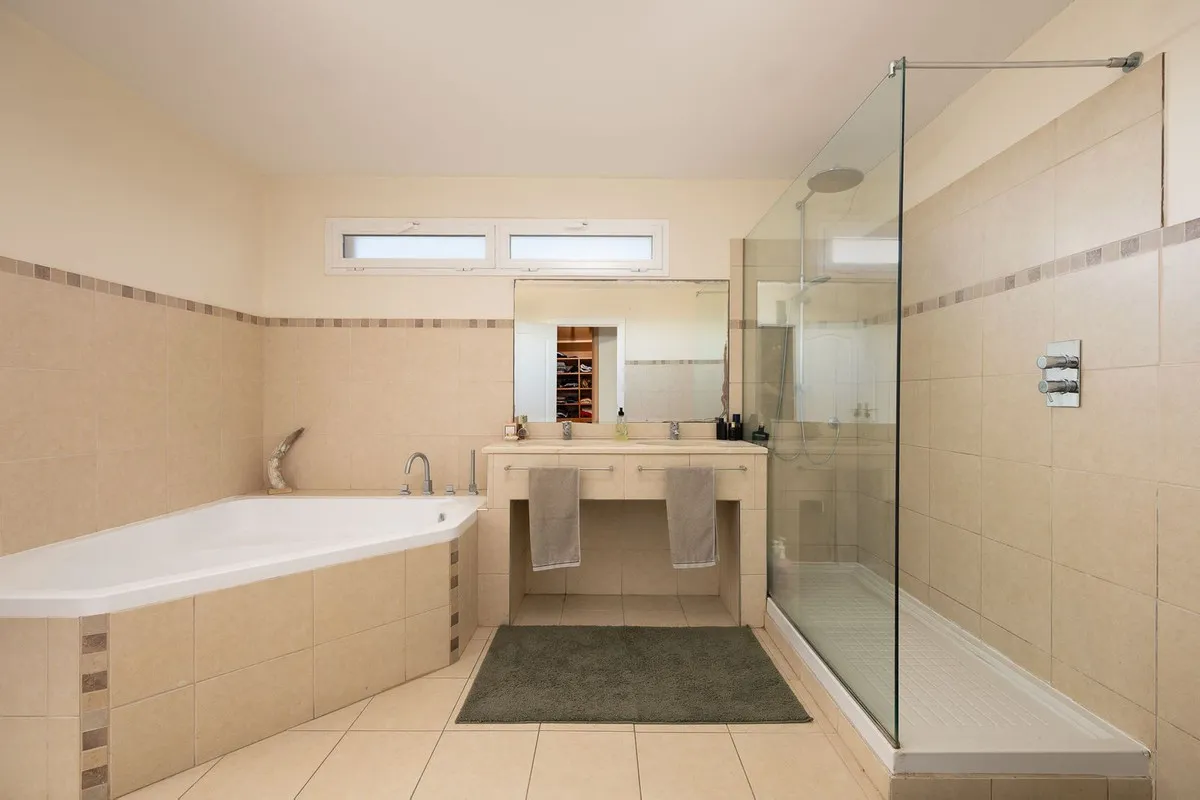 e91f83ae-bee6-4db8-93cc-d7f832b0a141