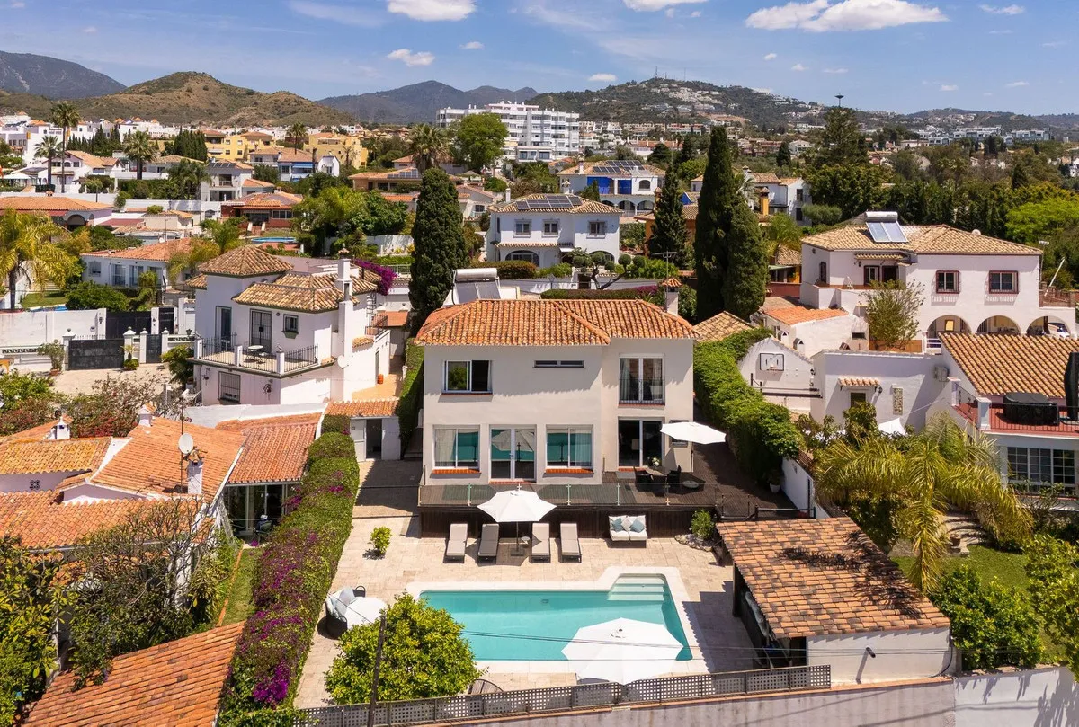 eb856fc7-8c25-4fcd-aec8-06a11c05a7b4