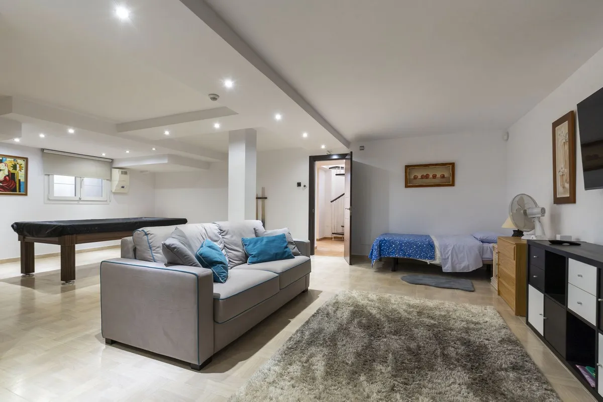 64ba969d-2da9-4d79-b416-804c3e6c8fdd