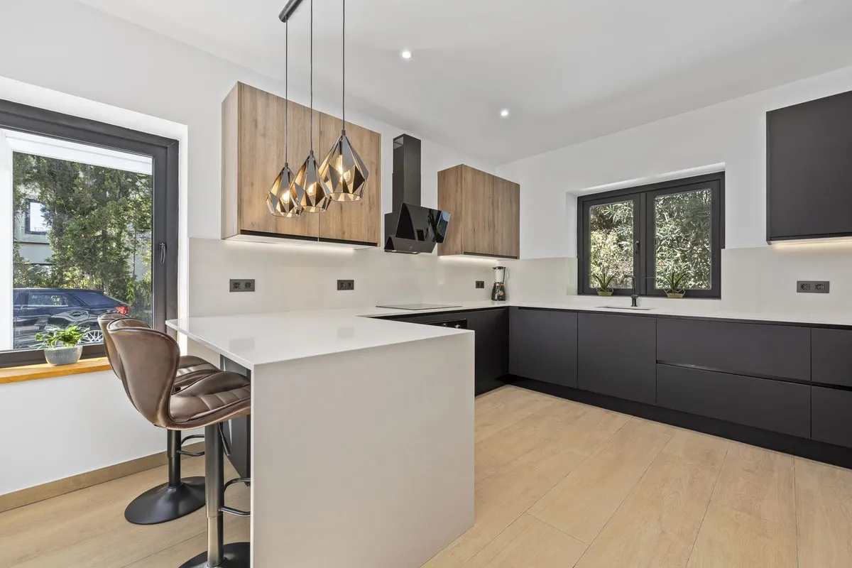 4c96a806-119a-4350-a207-cab323135686