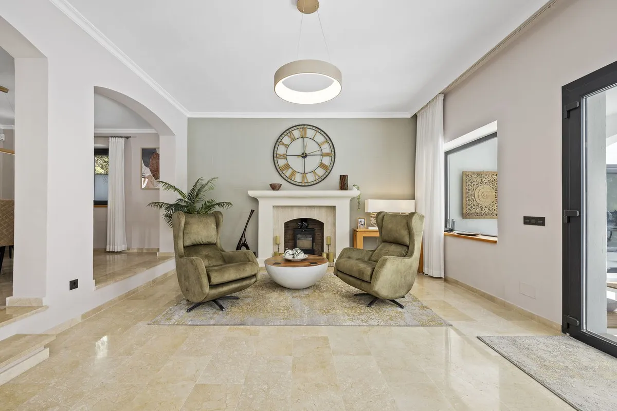 81bd8b1e-d136-430f-93a9-d1222d315e77