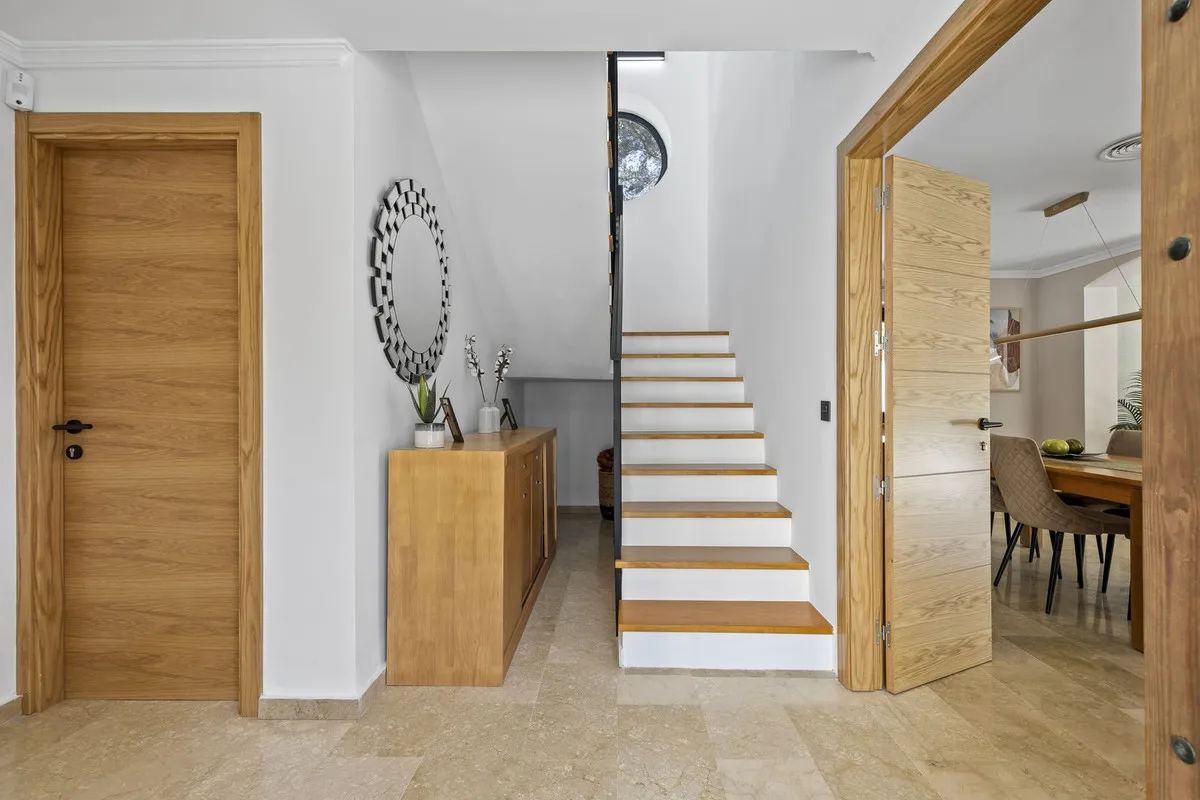 b04a5ad0-f485-41d1-8220-8220a7f576d4