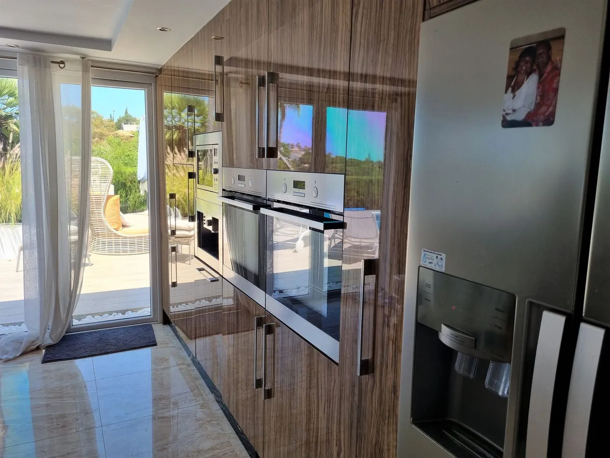 57bc34f8-4b0e-40cb-b1fa-80b9e6adf1ae