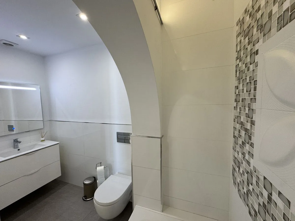 4dbb9c11-48a6-4d9b-8c72-774ec912a611