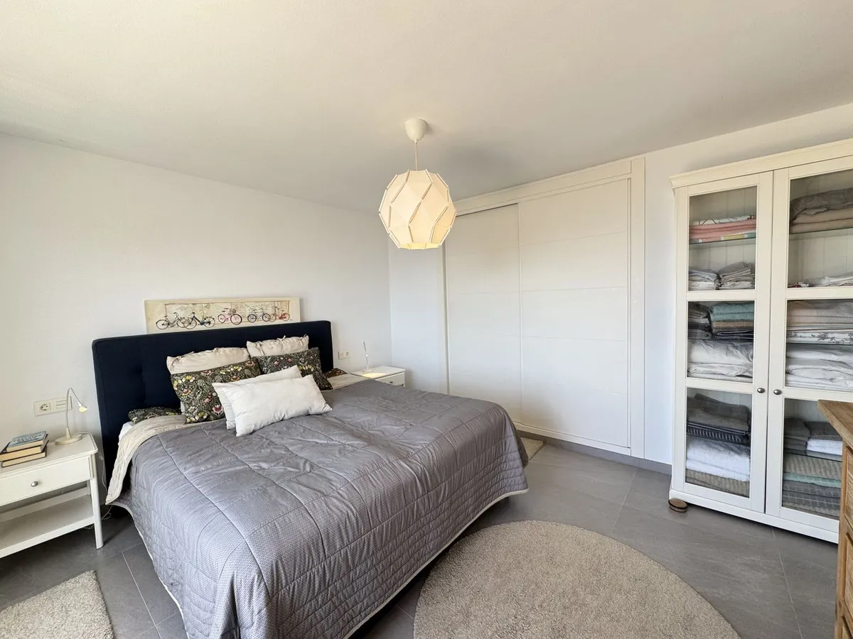 6809efc4-6568-4f7b-b8c4-8727b1c6a93c