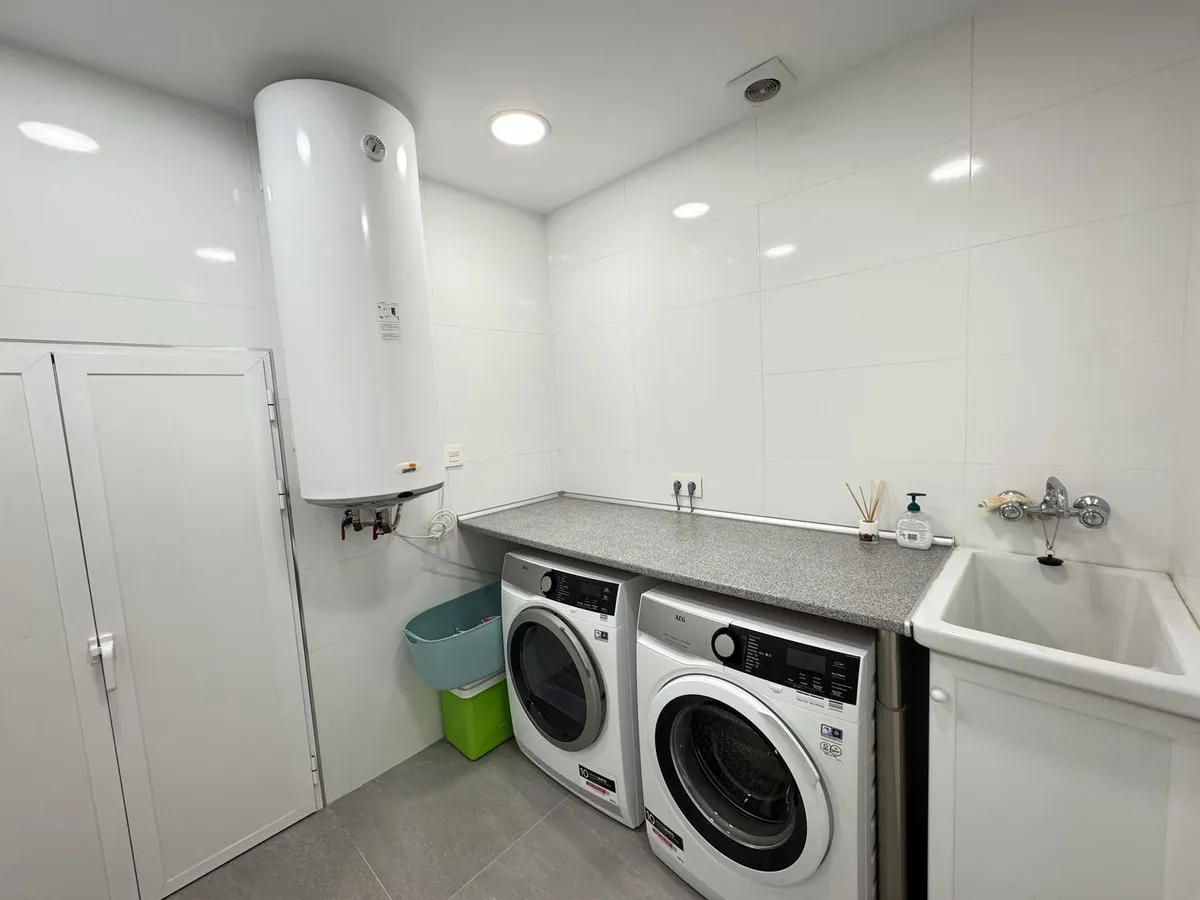 e7aec904-07bb-4001-b788-eb67b291480b