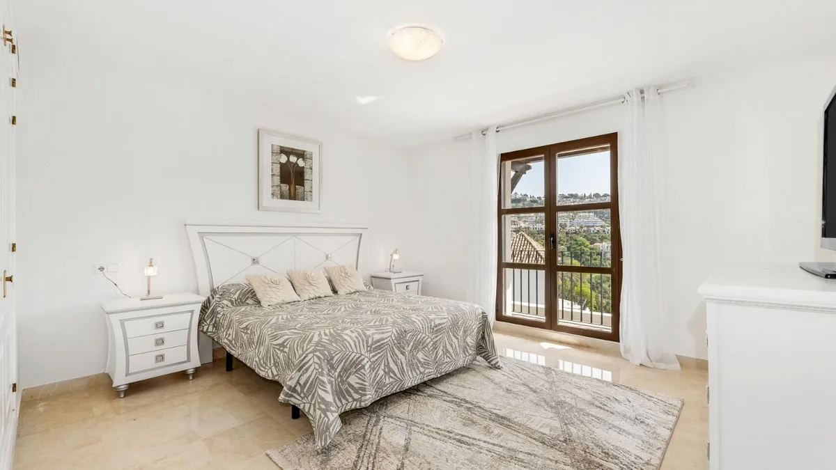 f5de1897-4662-4910-8c47-78171f5ca302