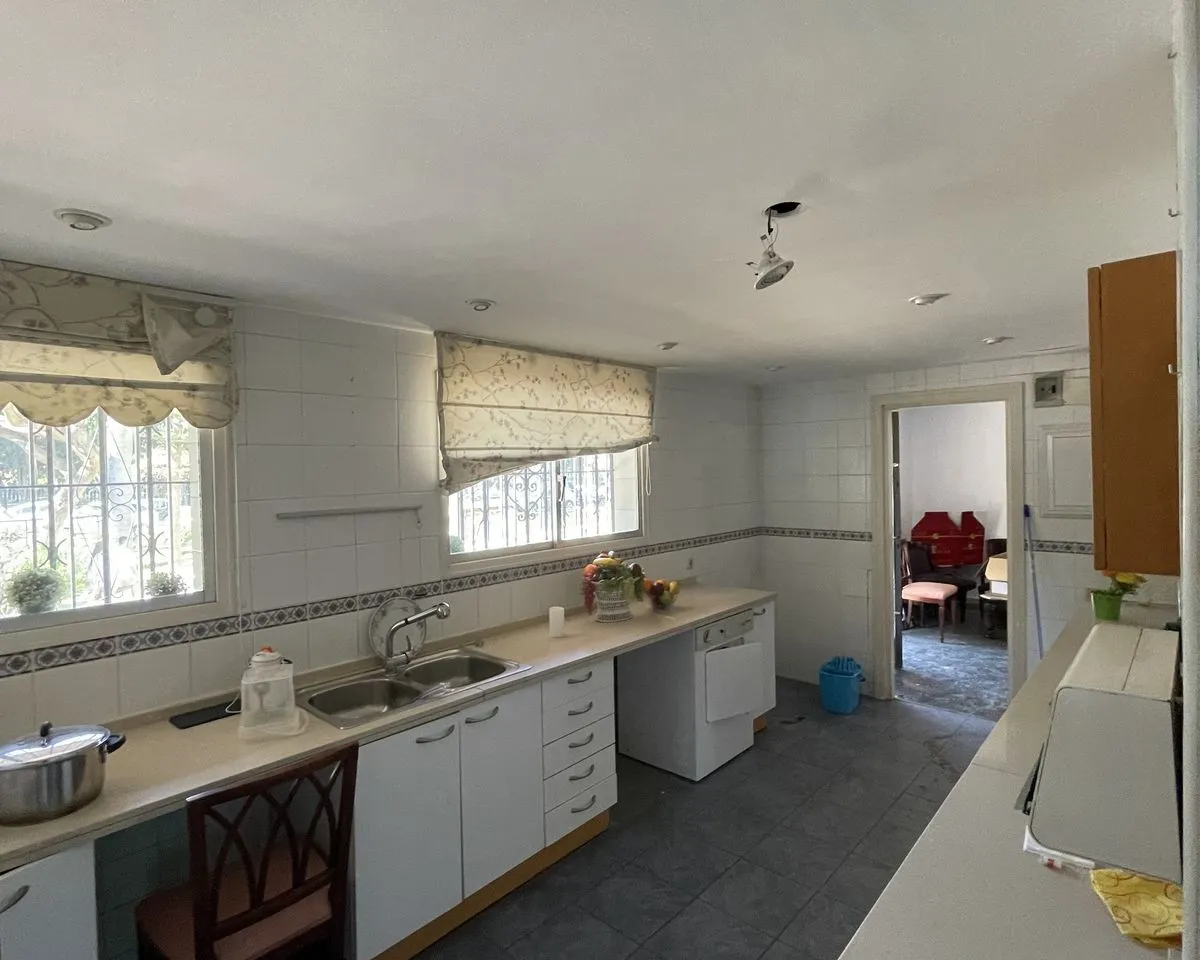 d953b975-df13-4cf6-bc43-1645714c0a59