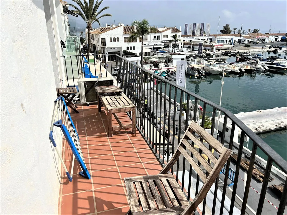 1b687109-d9e0-4410-92df-a66e4418bef4