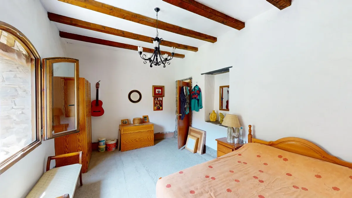 18e2f477-c3ac-4dbd-975d-68f82a799b8f