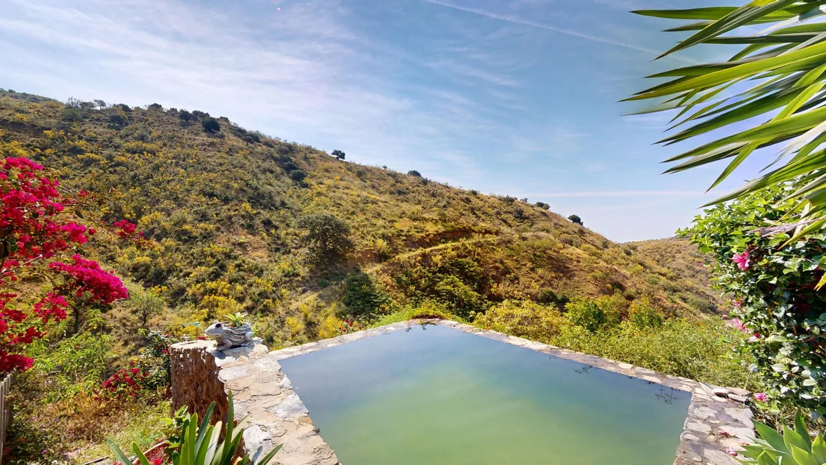 214ac23c-f7a8-4bc4-a182-2dc8b366d07b