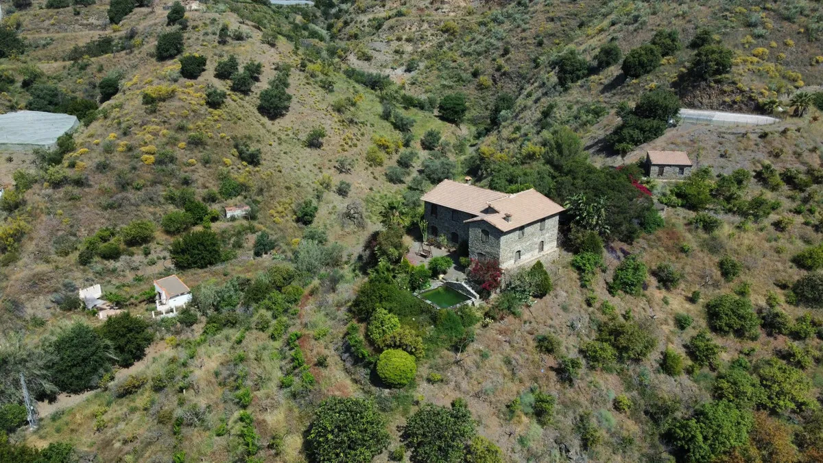 c9a155eb-d3a0-4b8d-aa44-6436be442188