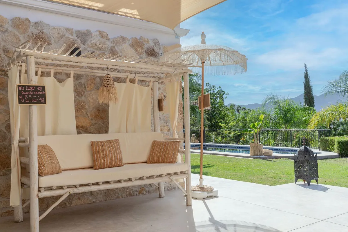 364b099c-aeb4-4cbd-8b9b-dcf389840bb1