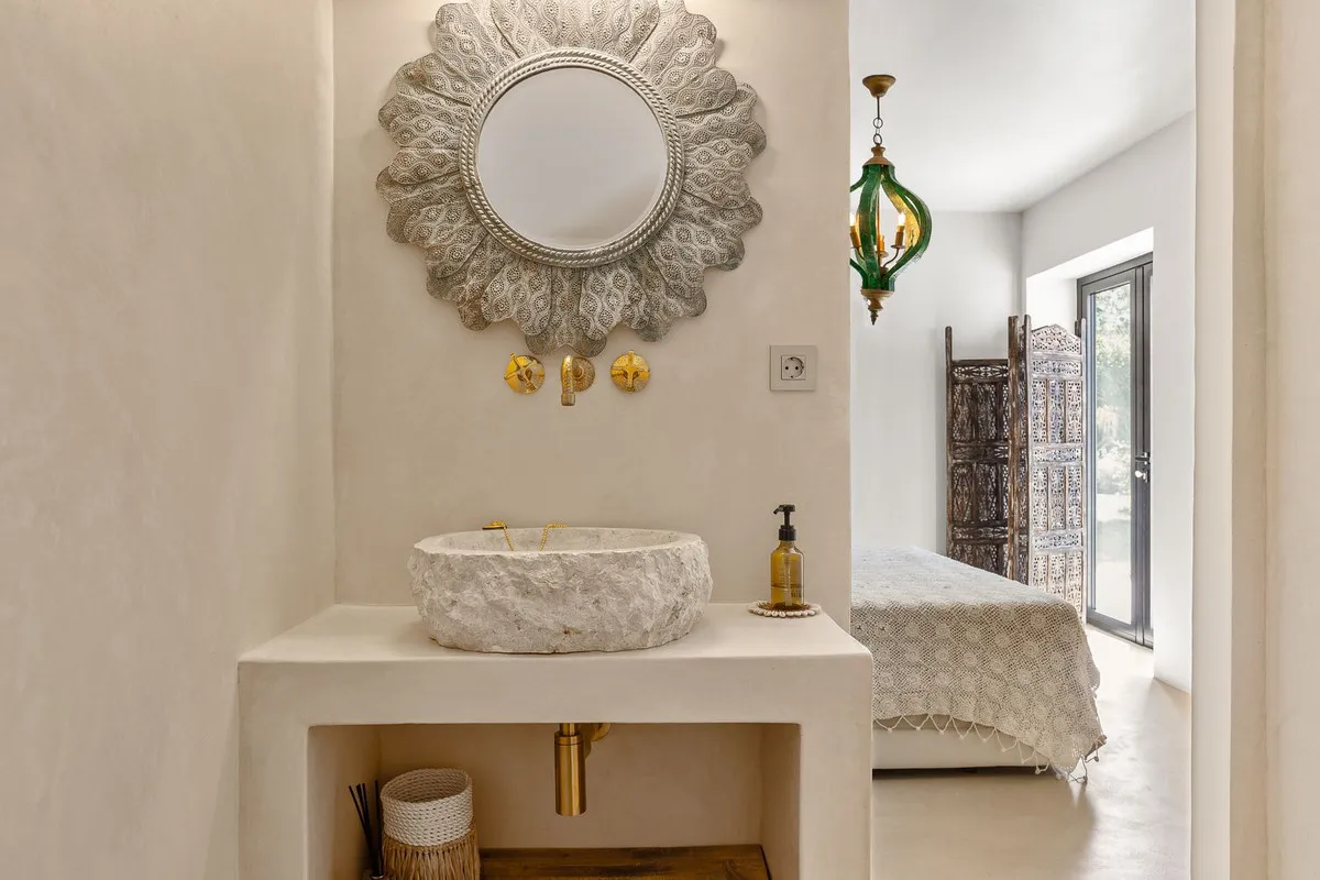 3d03210b-37cc-4ee1-a5b1-dfc9c82c8588