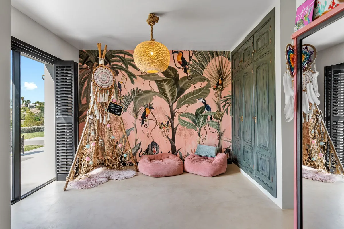 d033ec20-77d0-4d86-97c5-a66777f8be54