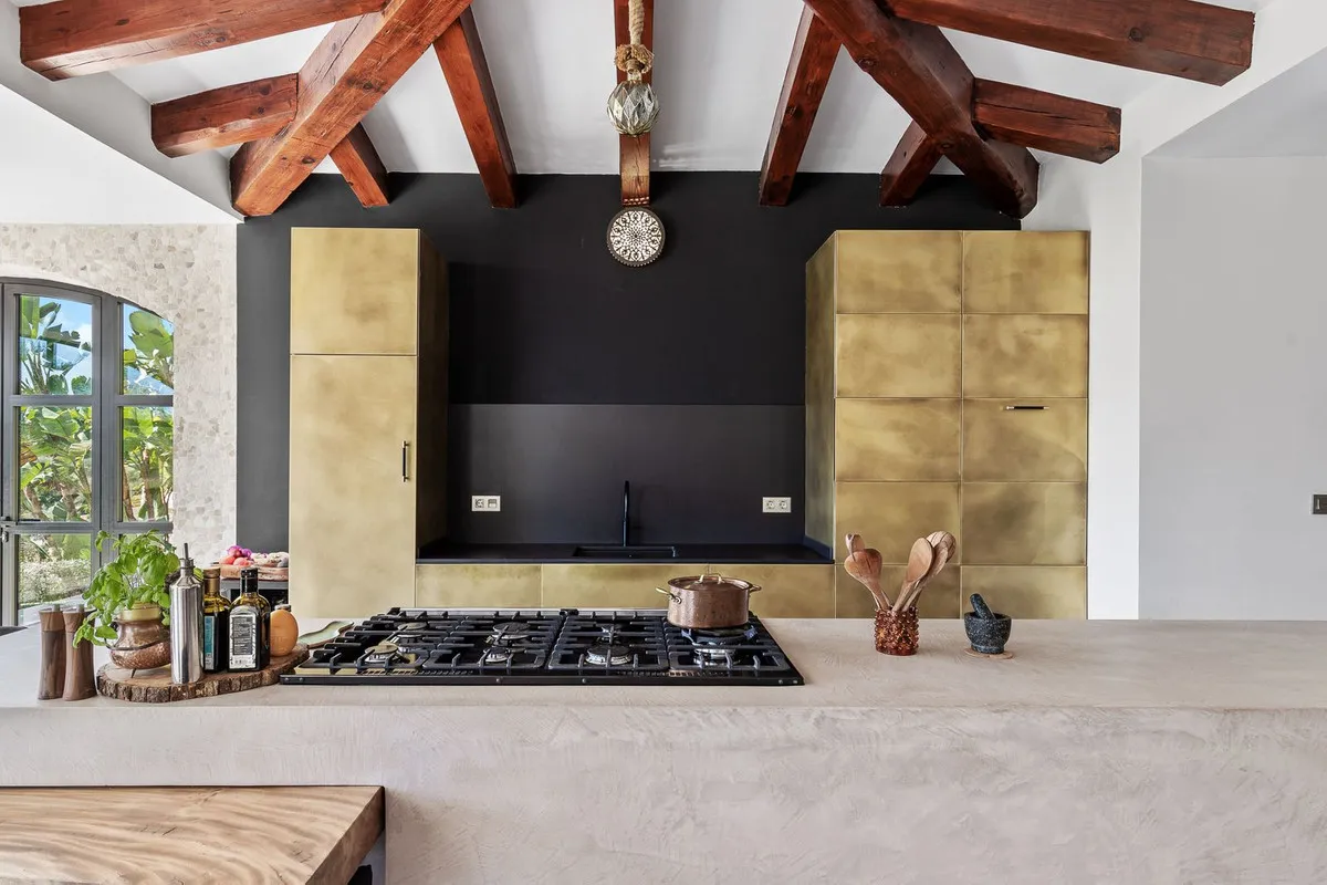 e7ff4ff6-2679-4d13-a463-e3352b436de6