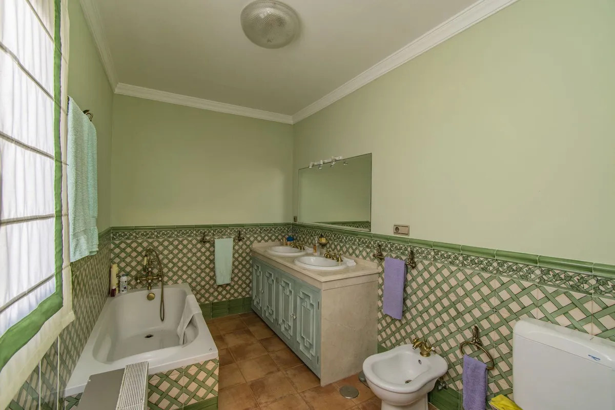 1eebd2f8-5d9a-4c2d-a956-a08b021c6b95