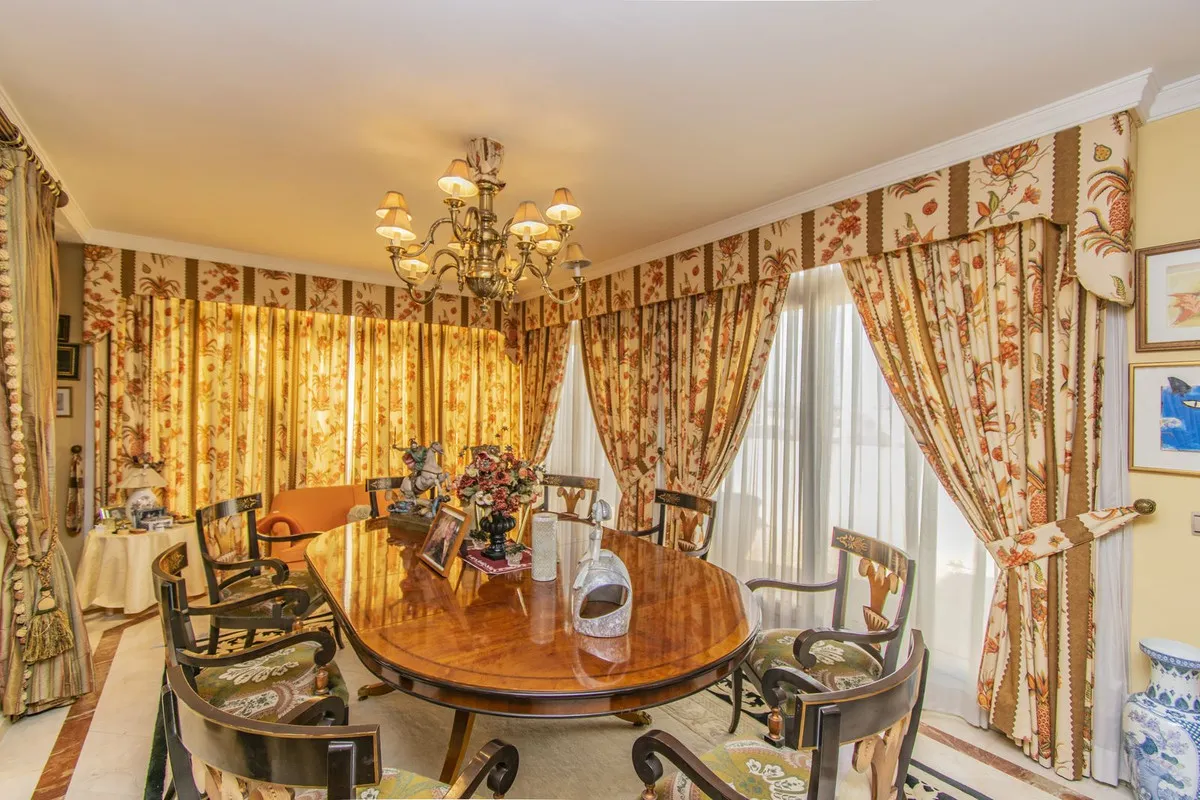 930517e6-a6ee-4a02-834e-0dd117f4a1d0