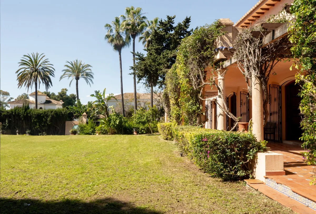 00a176f5-d93b-4306-a3fa-0f31c59fd1a7