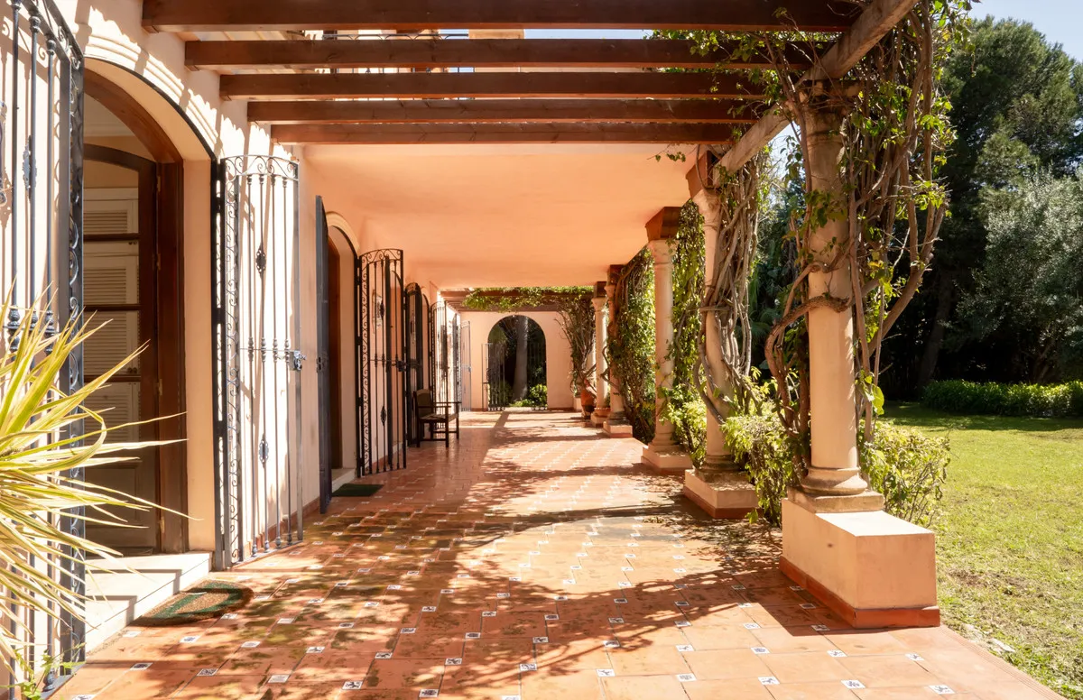 c033a4eb-f575-40a3-bbbf-6ae24328150d