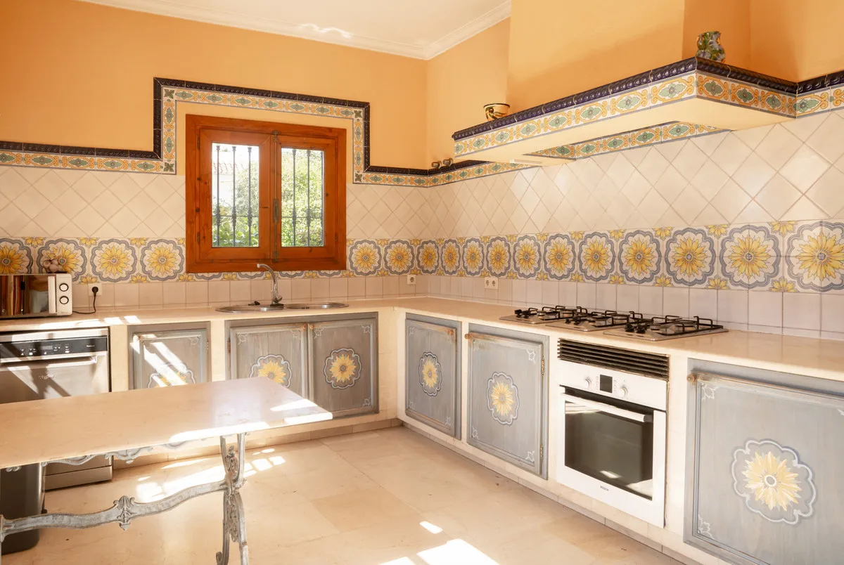 d2553828-10d5-451b-9c44-77c8cfd6139e