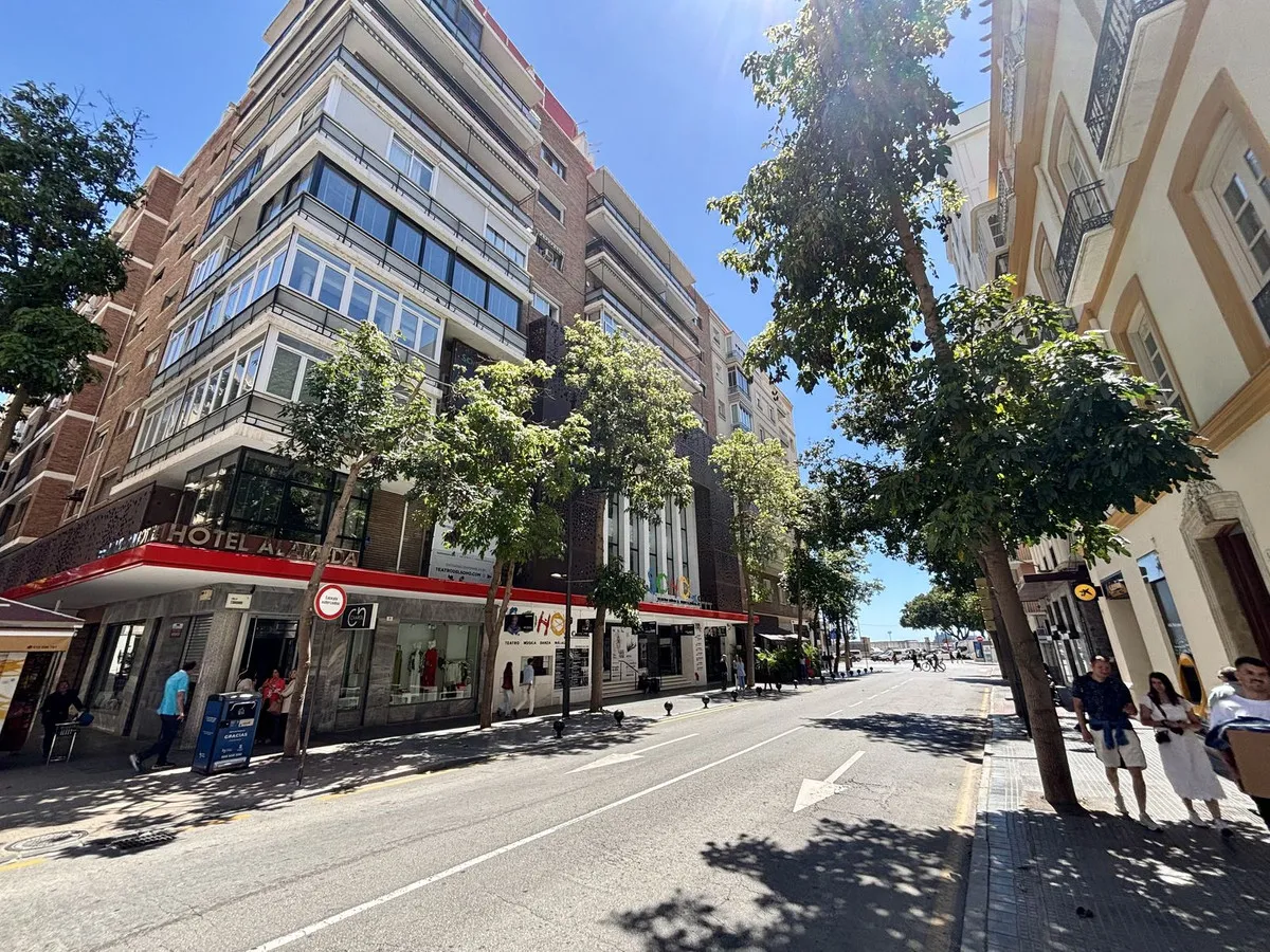 49e0a1db-fc62-40b3-b625-0a25486efa1d