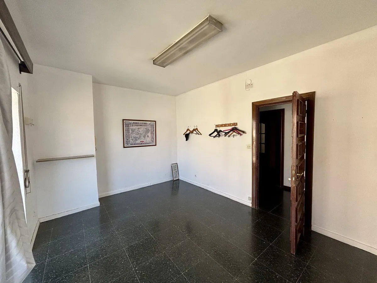 8adf982e-4616-4e7d-b4b0-05451a74178f